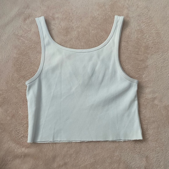 Brandy Melville White Butterfly Tank - Picture 4 of 4